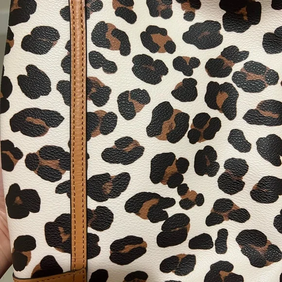 NWOT Tory Burch Authentic Kerrington Crossbody bag with dust bag - Picture 3 of 4